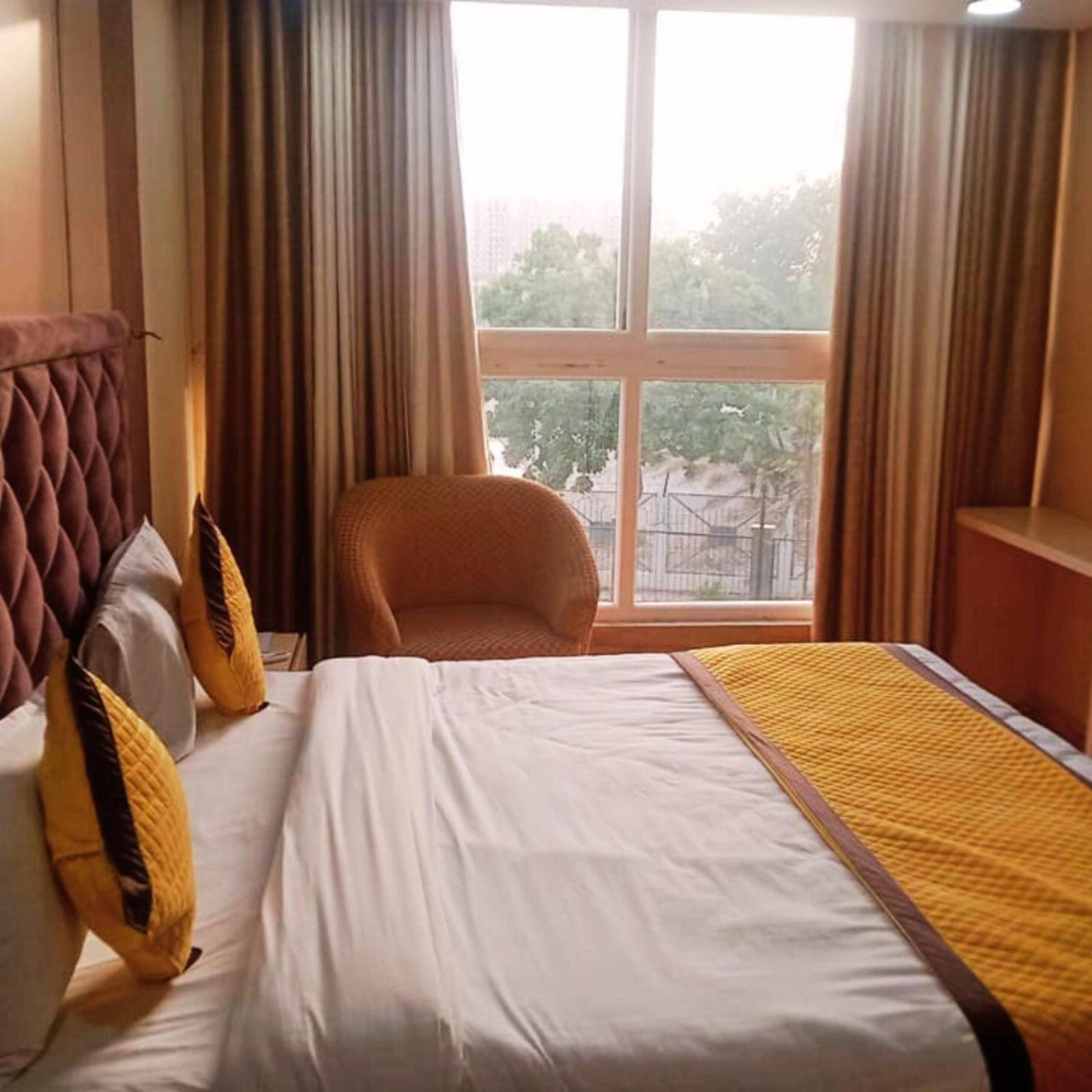Hotel Lake View Grand Lucknow Exterior foto