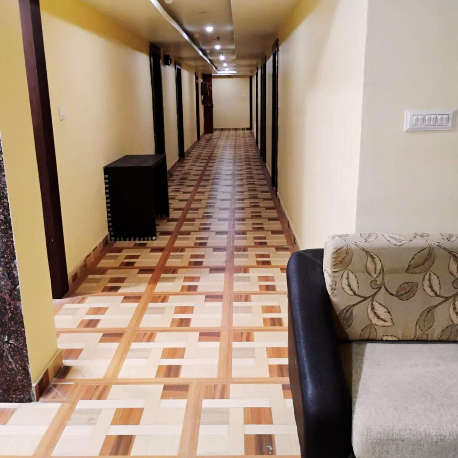 Hotel Lake View Grand Lucknow Exterior foto