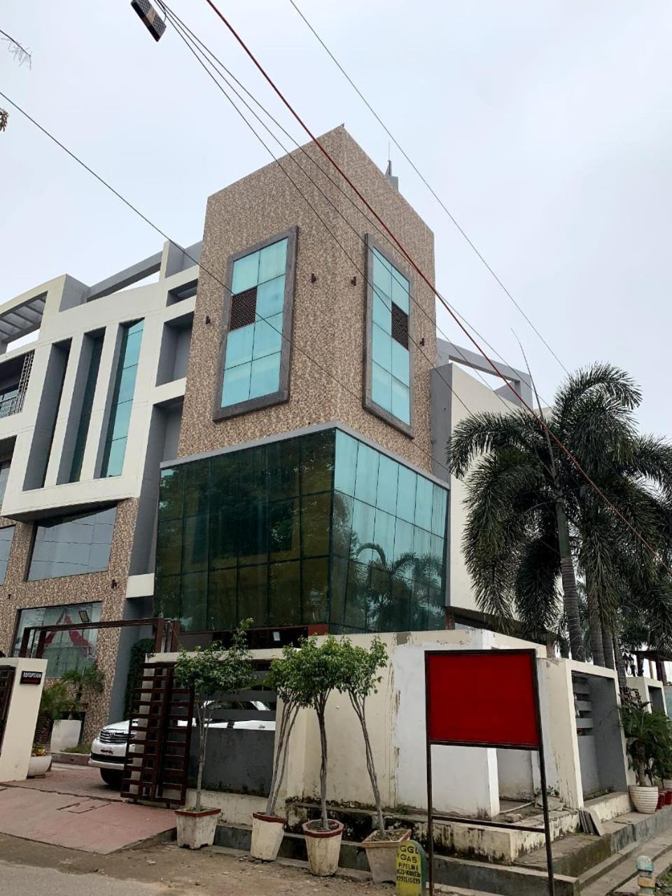 Hotel Lake View Grand Lucknow Exterior foto