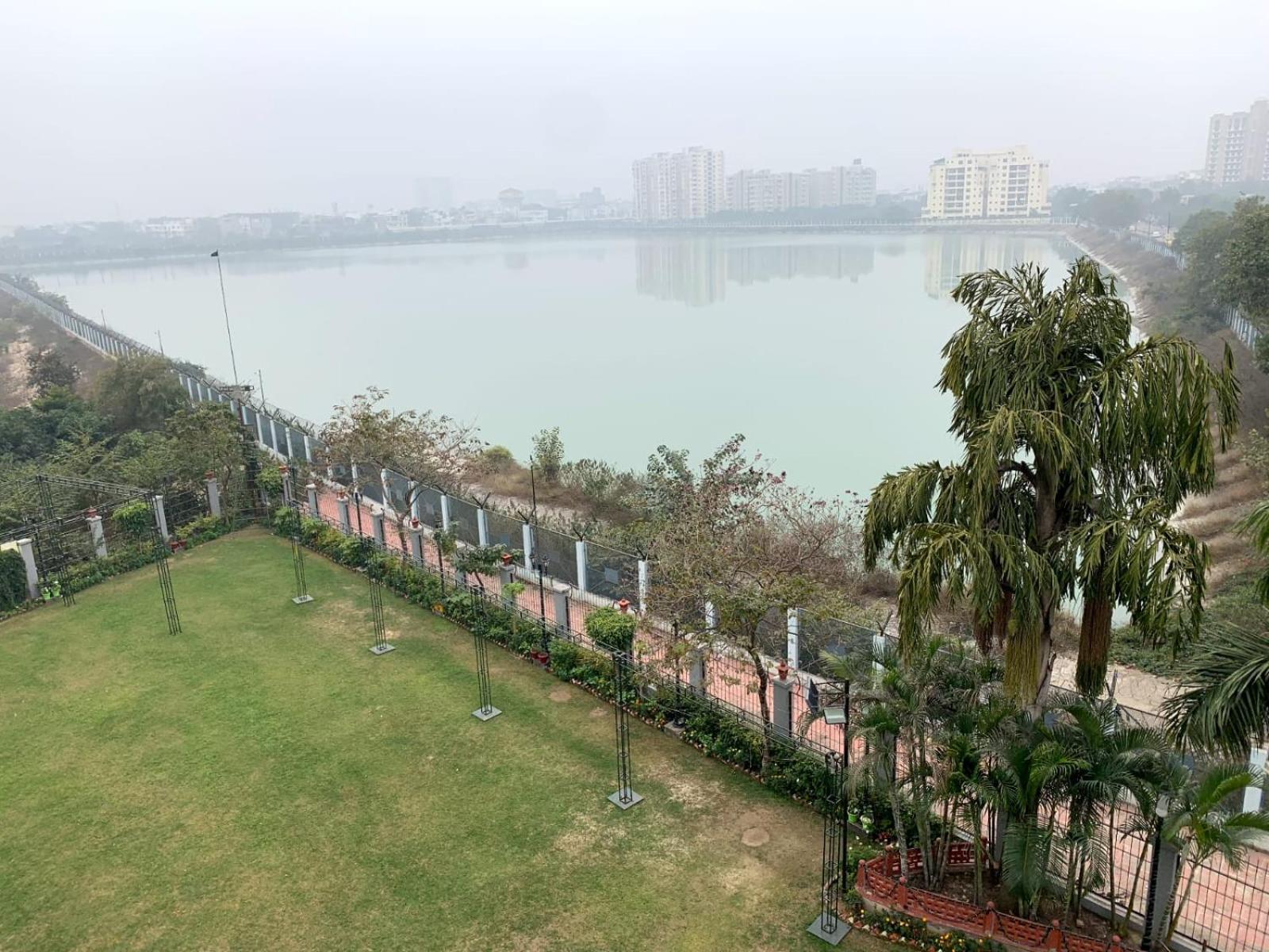 Hotel Lake View Grand Lucknow Exterior foto