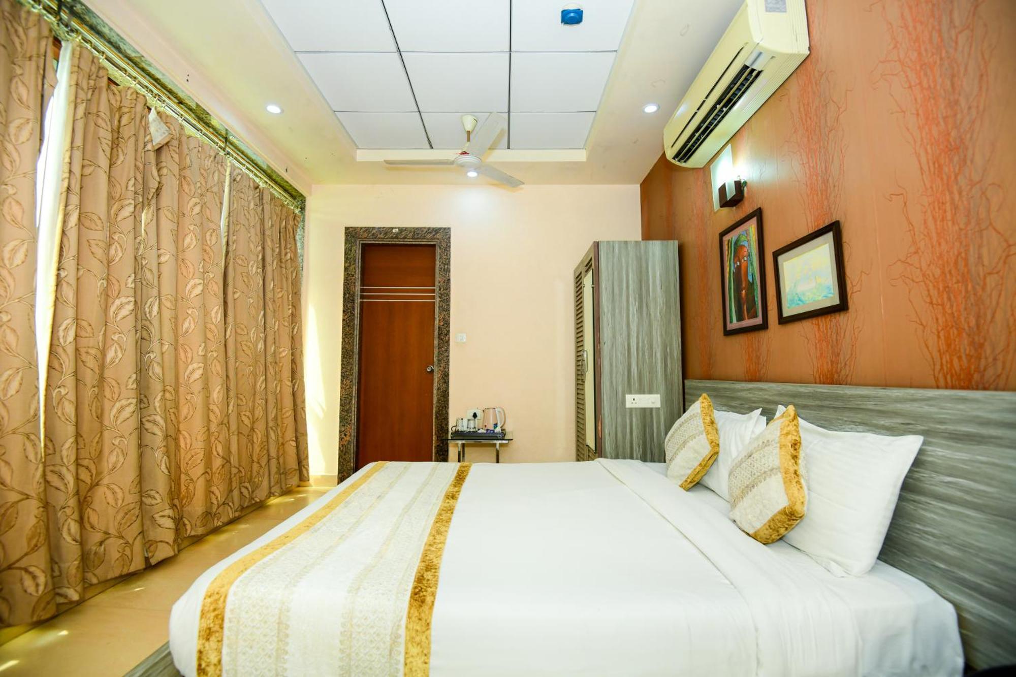 Hotel Lake View Grand Lucknow Exterior foto